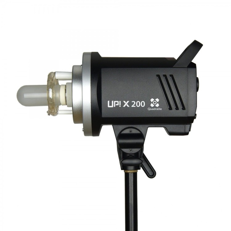 lampa-up-x-200-blyskowa-quadralite.jpg