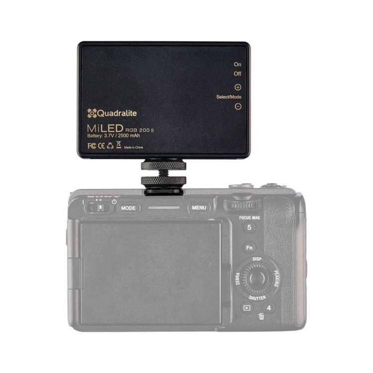 quadralite-miled-rgb-200-ii-lampa-led (3).jpg