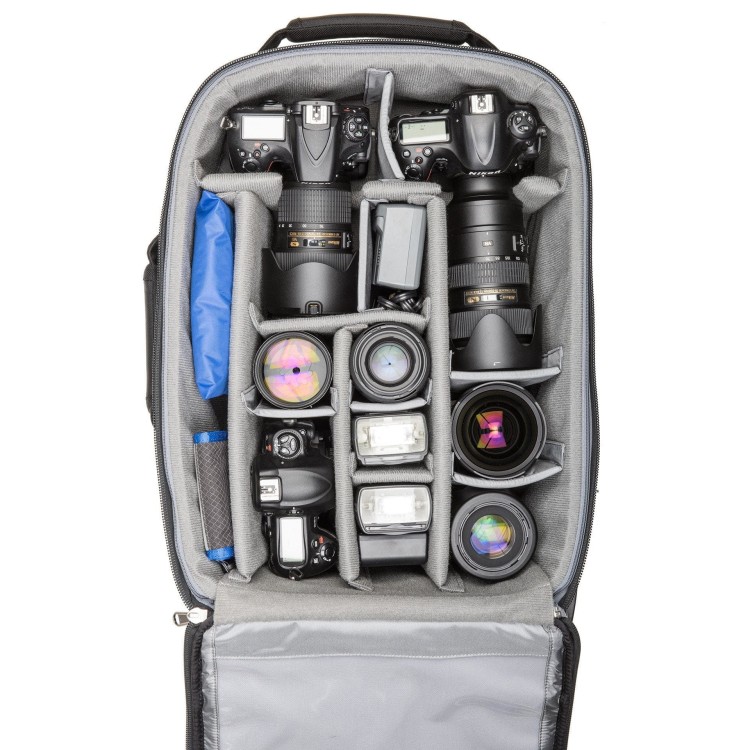 airport-security-roller-web_0012_airport-security-roller-V3-gear-nikon5-219-Edit.jpg