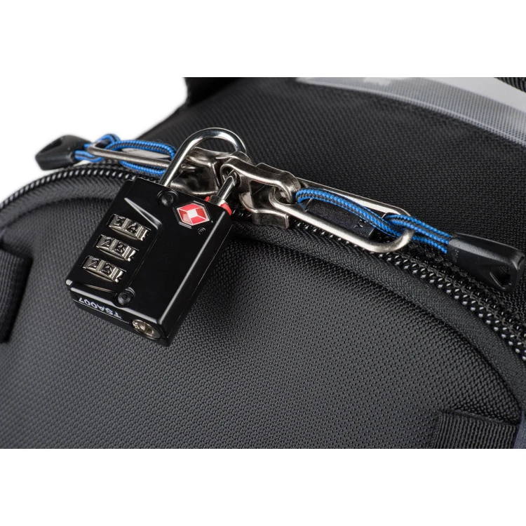 StreetWalker_V2-_0008_StreetWalker_V2_zipper_lock1-1584-Edit_60c97da5-4d8b-4cee-917b-f5f7c515717e.webp