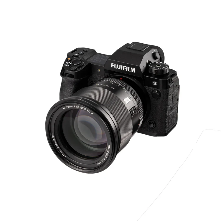 ViltroxAF75mmF1.2Prox2048.webp
