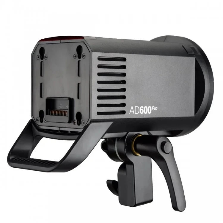 lampa-blyskowa-godox-ad600pro-ttl-plenerowa (3).jpg