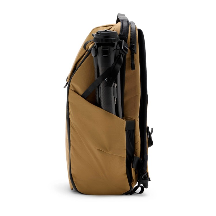 Everyday Backpack 30L v2 Coyote BEDB-30-CY-3_Studio_04.jpeg