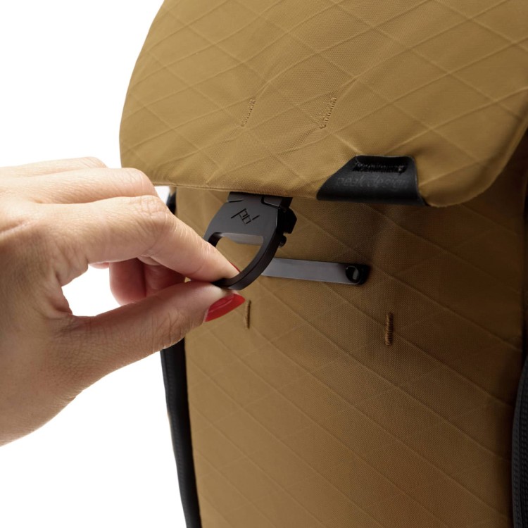 Everyday Backpack 30L v2 Coyote BEDB-30-CY-3_Studio_09.jpeg