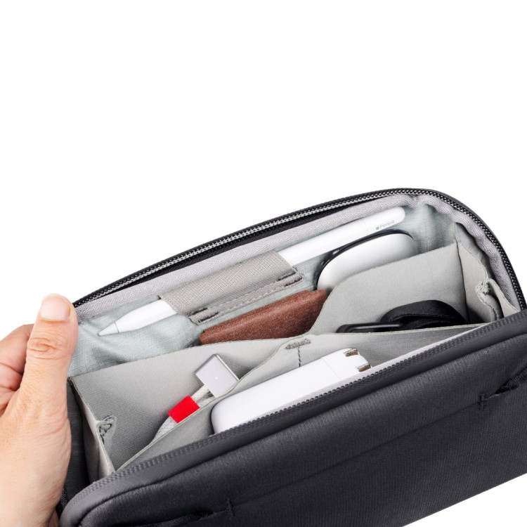 Tech Pouch Small Black_BTP-S-BK_Studio_03.jpeg