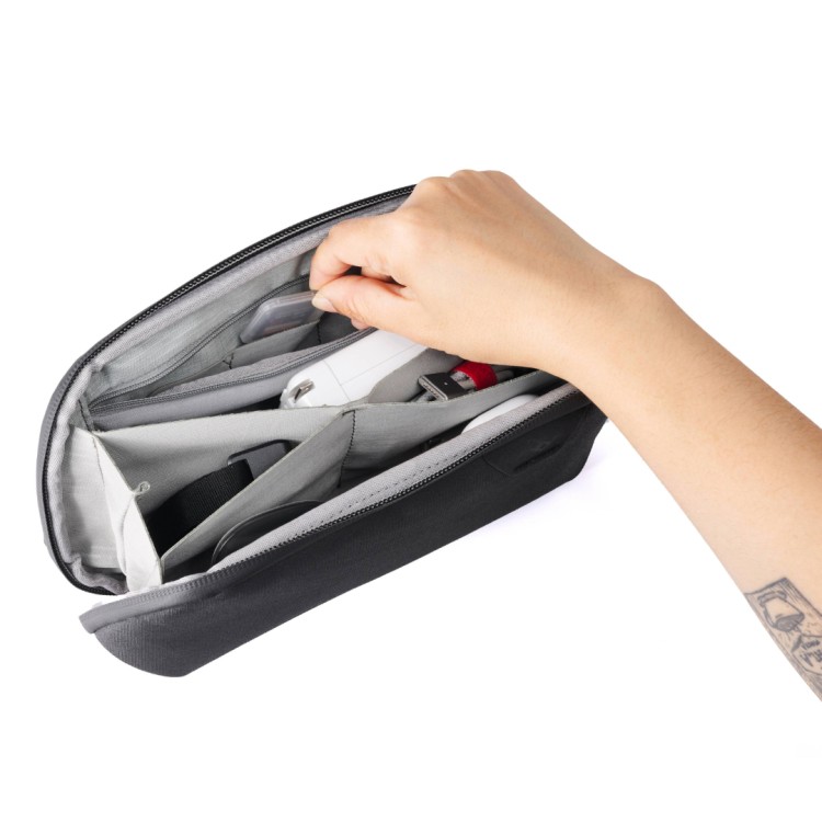 Tech Pouch Small Black_BTP-S-BK_Studio_07.jpeg