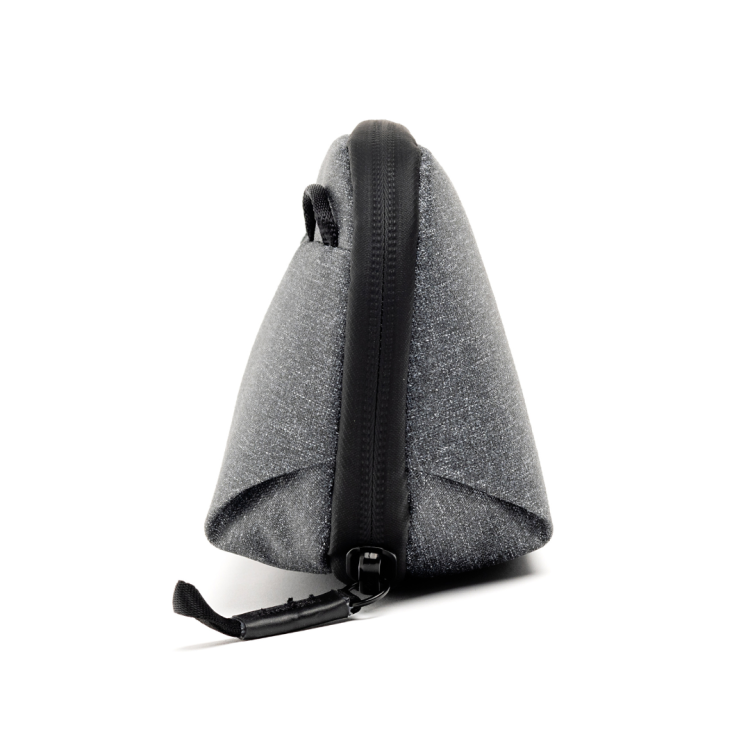 Tech Pouch Small Charcoal_BTP-S-CH-1_Studio_05.png