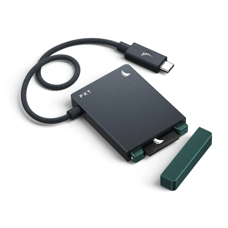 angelbird-sd-card-reader-pkt (2).jpg