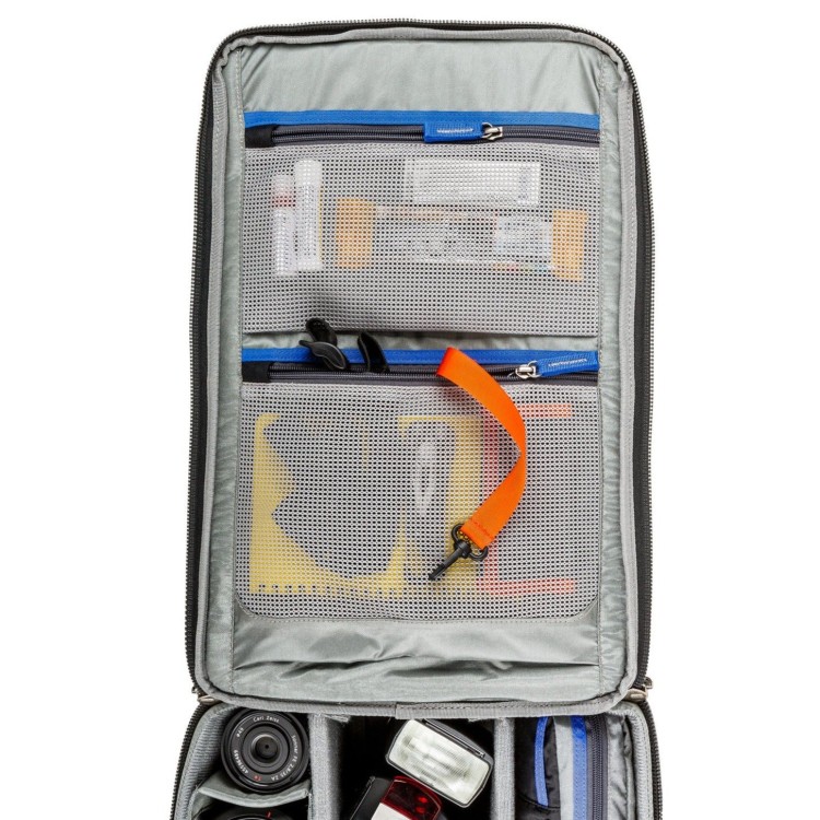airport-essentials-10.jpg
