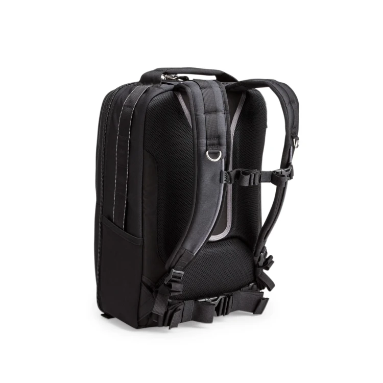 airport-essentials-2.webp