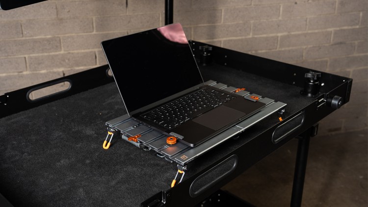 tether_tools_aerotrac_workstation_lifestyle_laptop_open_on_cart_be_45_l-ATWS-1200x678-1.jpg