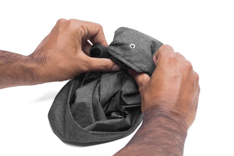 Peak_Design_Shoe_Pouch_01.jpg