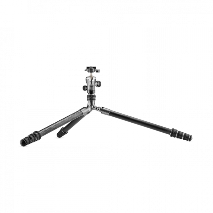 tripod-kit-gitzo-traveler-gk1545t-82tqd-wide-angle.png