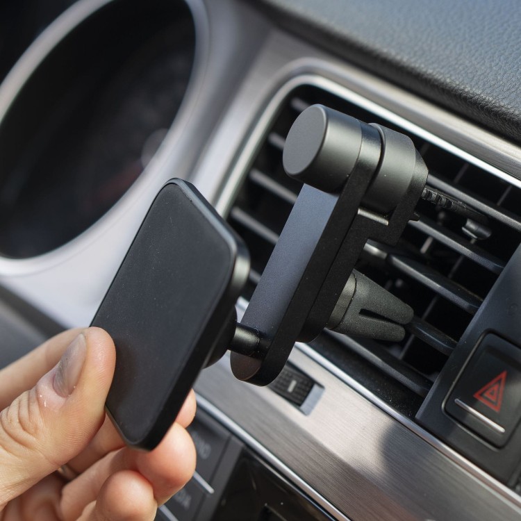 Car-Mount-Vent_M-CM-AC-BK-1_04.jpg