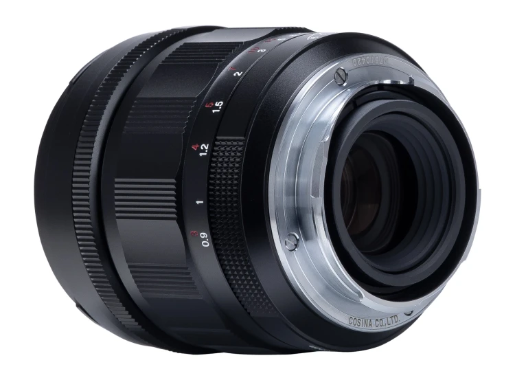 obiektyw-voigtlander-apo-ultron-90-mm-f-20-do-leica-m-czarny (1).jpg