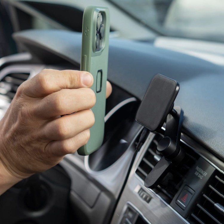 Mobile-Car-Mount-Vent-Charging-v2-Black-M-CM-AD-BK-2_Studio_01.jpg