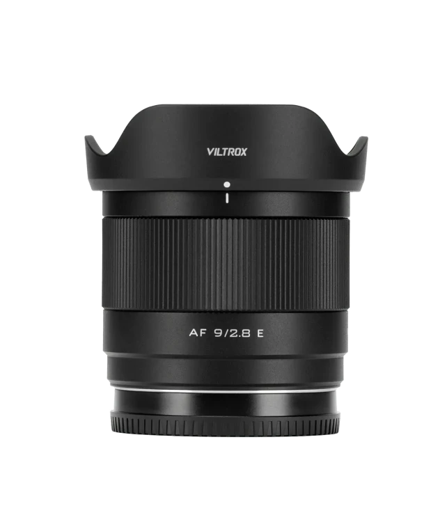 AF_9mm_F2.8_Air_E-front_view_Hood_3000x3000.webp
