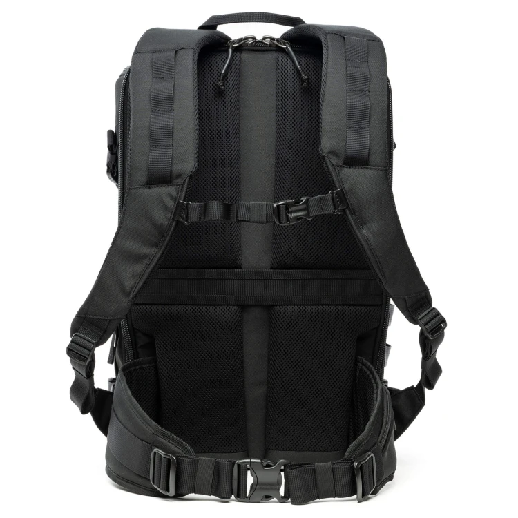 DarkLight-25L-Black-Harness.jpg