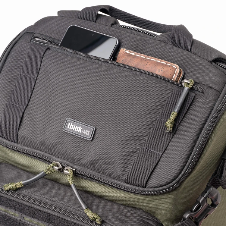 DarkLight-20L-Montane-Green-Top-Lid-Pocket.jpg