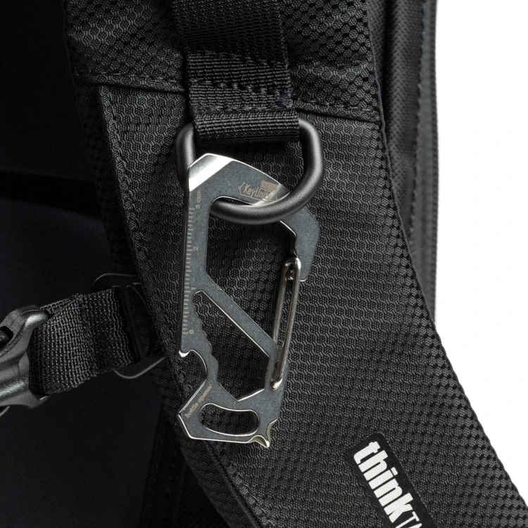 ShapeShifterShoulderStrapD-Ring.jpg