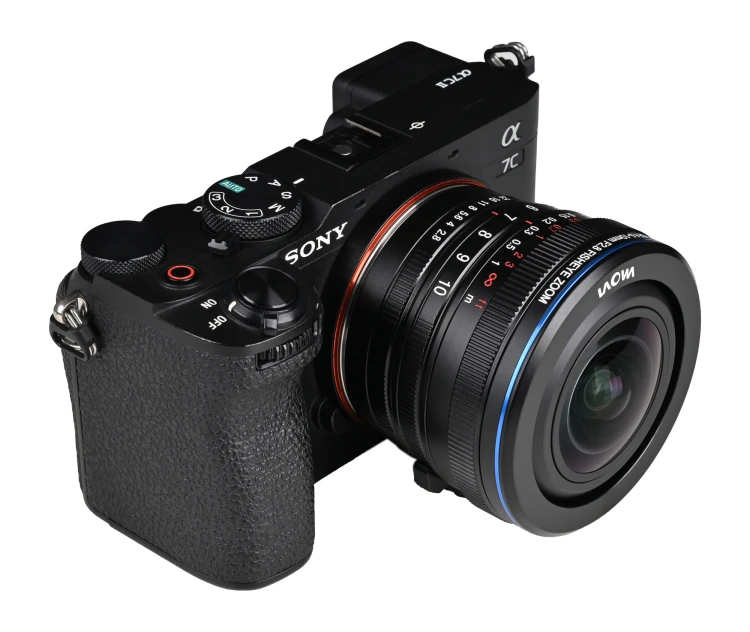 obiektyw-laowa-45-10-mm-f-28-cf-zoom-fisheye-do-sony-e (1).jpg