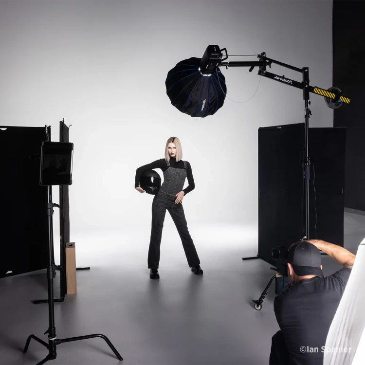 FJ800-1-BTS-Ian-Spanier-1500x1500_1000x.webp