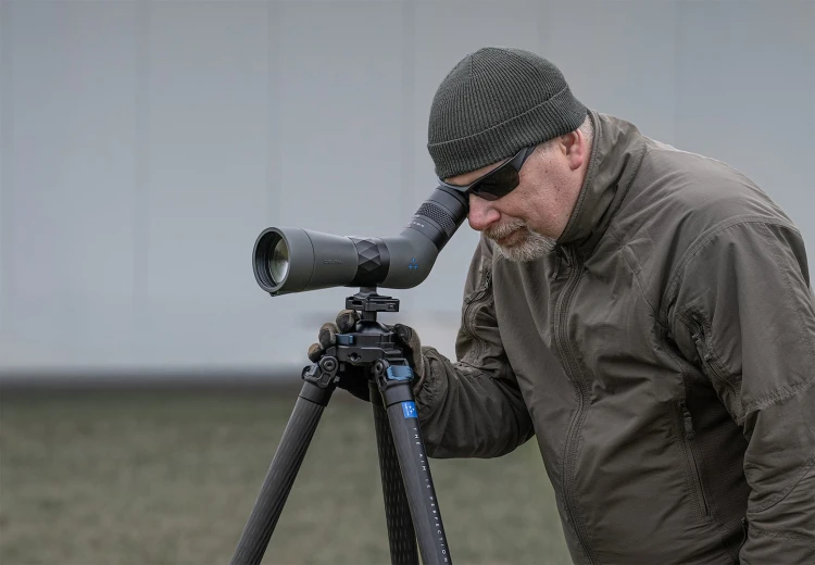 do-1909_delta_titanium_70ed_delta_tripod_carbon_st_1800px.jpg