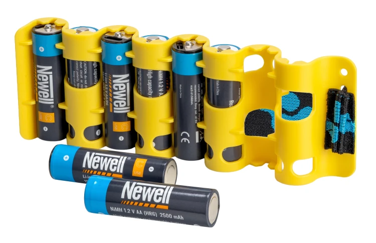 organizer-na-8-baterii-aa-newell-battholder-żółty (8).jpg