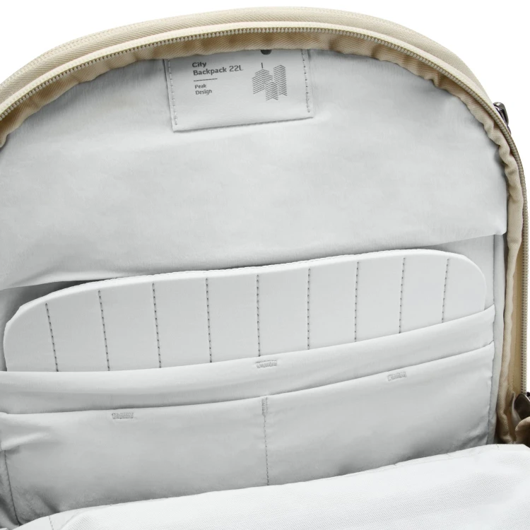 City-Backpack-22L-Moon_studio_9.jpg