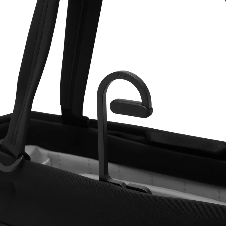 City-Tote-15L-Black_studio_5.jpg