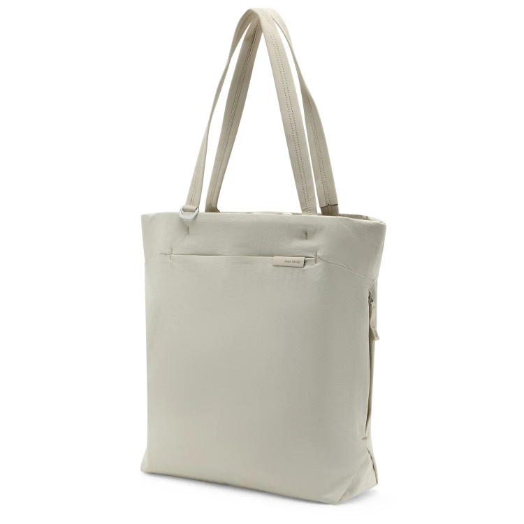 City-Tote-15L-Moon_studio_1.jpg