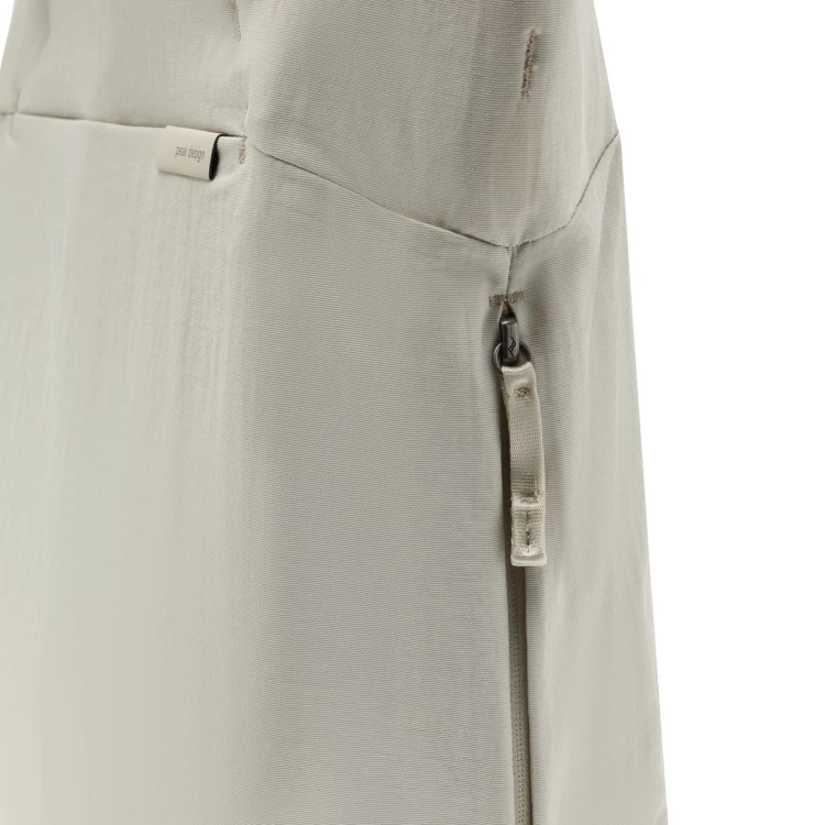 City-Tote-15L-Moon_studio_4.jpg