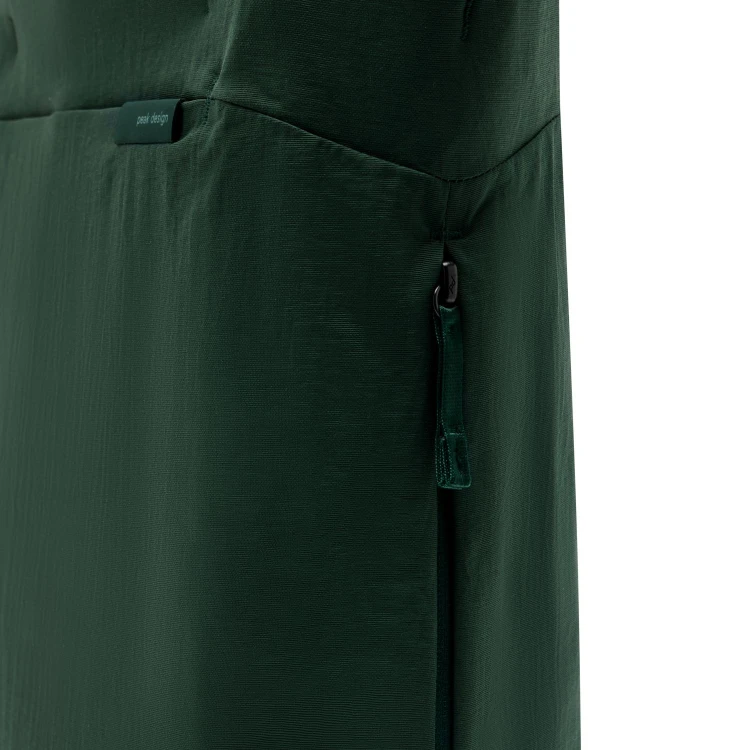 City-Tote-15L-Cypress_studio_4.jpg