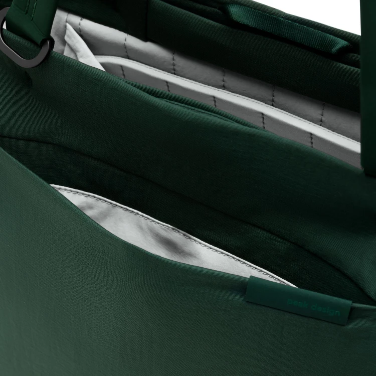 City-Tote-15L-Cypress_studio_6.jpg