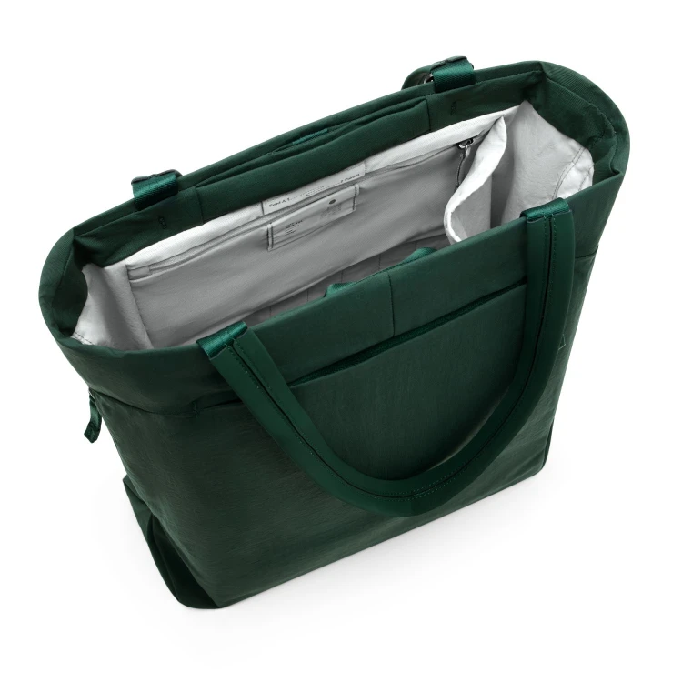 City-Tote-15L-Cypress_studio_8.jpg