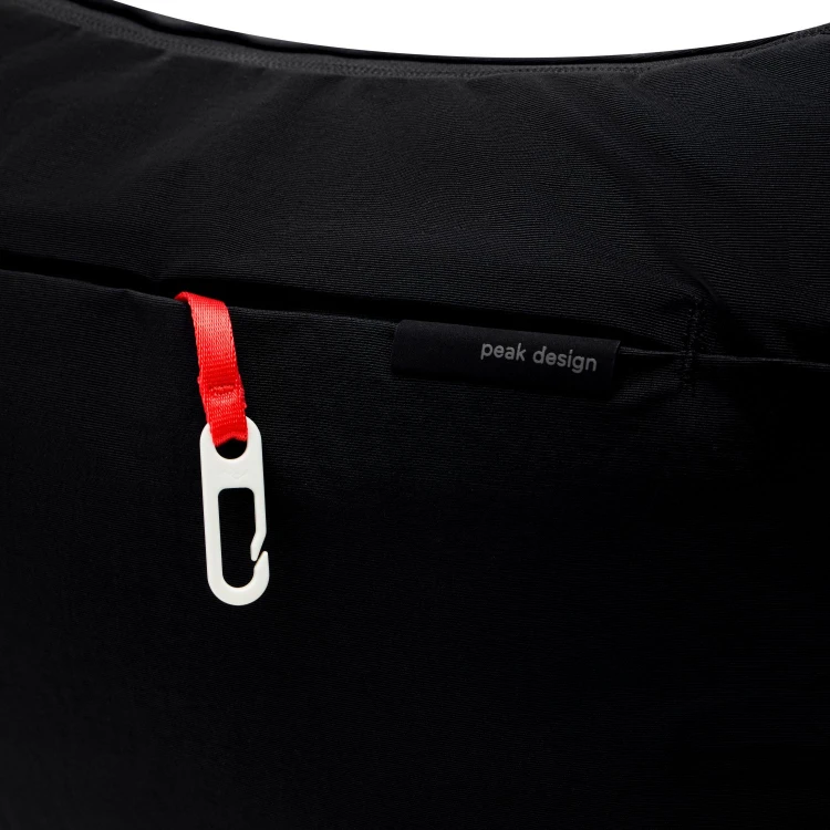 City-Crescent-12L-Black_studio_4.jpg