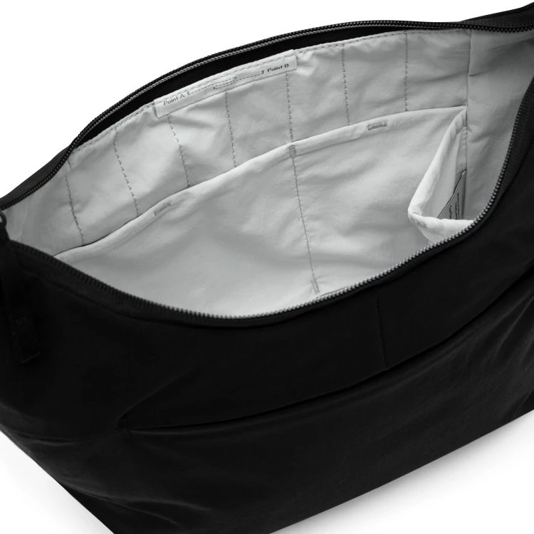 City-Crescent-6L-Black_studio_6.jpg