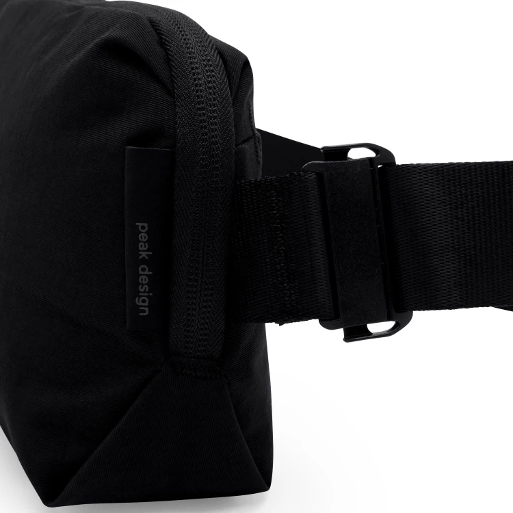 City-Sling-2L-Black_studio_5.jpg
