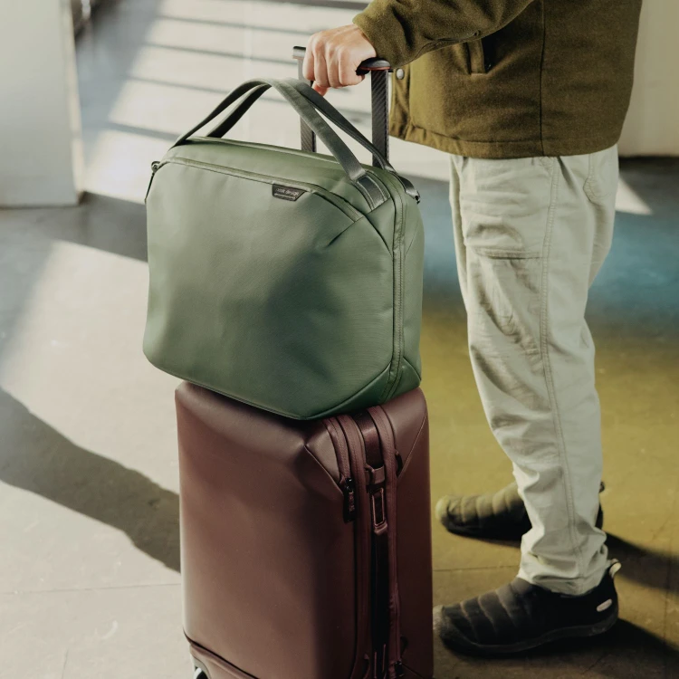 bags-travel-weekender-sage-lifestyle-159A0101.jpg