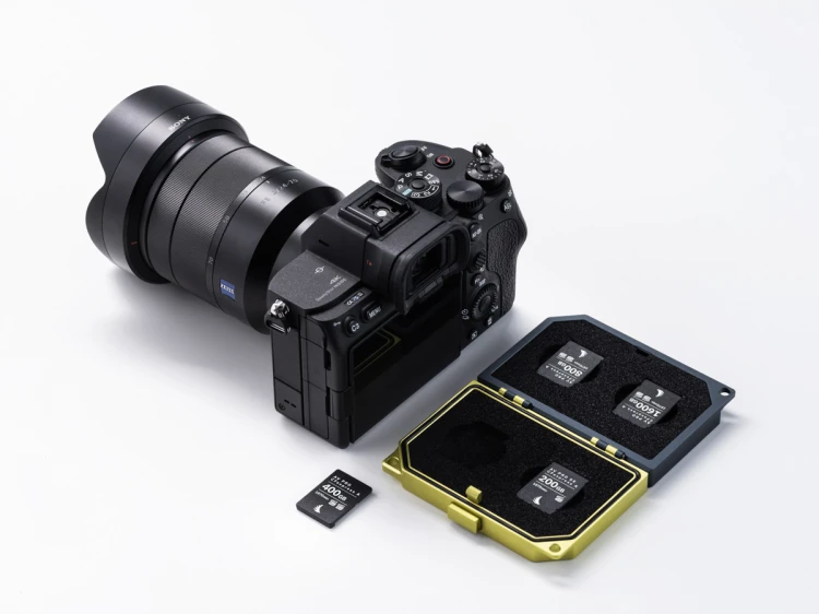2026-Angelbird-Photography-AV-PRO-CFexpress-MK3-400GB-800GB-1600GB-SE-200GB-Media-Tank-Sony-2.jpg