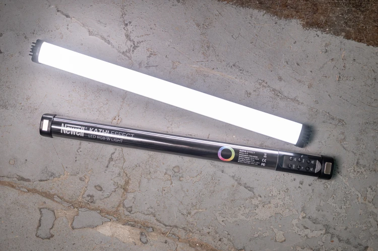 lampa-led-newell-rgb-kathi-effect (9).jpg