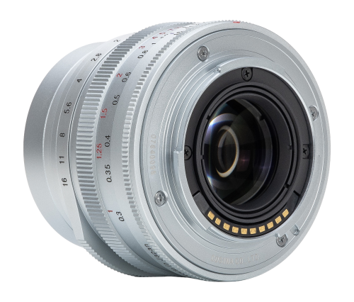 obiektyw-voigtlander-nokton-35-mm-f-12-do-fujifilm-x-srebrny (2).jpg
