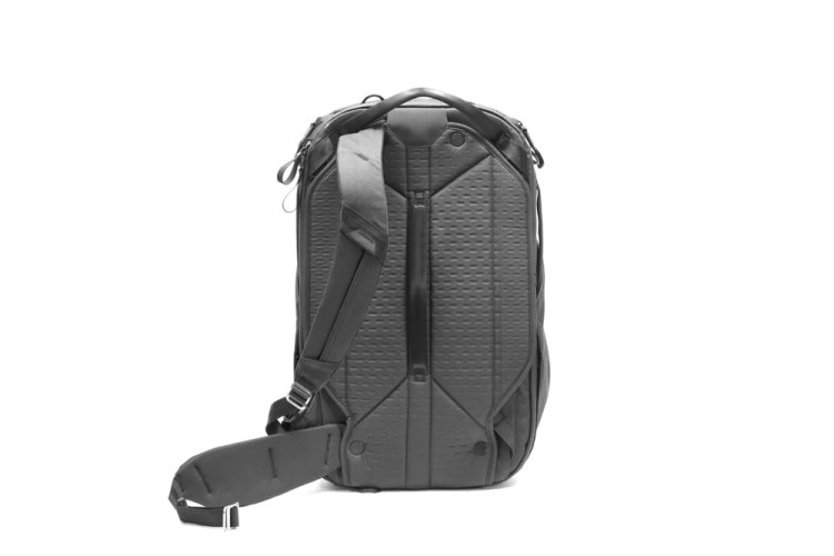 Peak_Design_Travel_Backpack_02.jpg